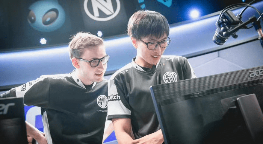 TSM轻取FPX，Viper操刀奇招英雄翻盘宿命之战成都决赛之夜，技惊四座