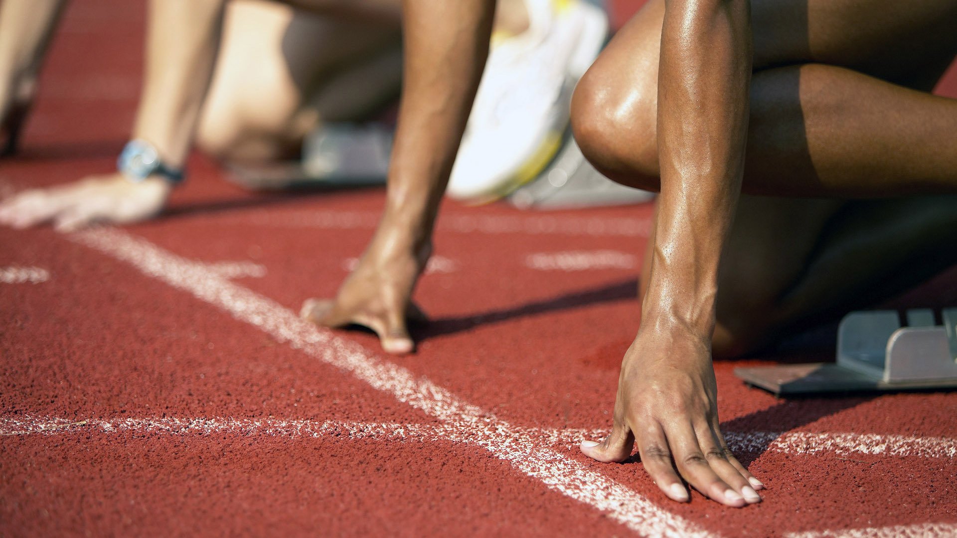 开云下载-三分雨vs闪电战，NBA总决赛启示下的战术革命