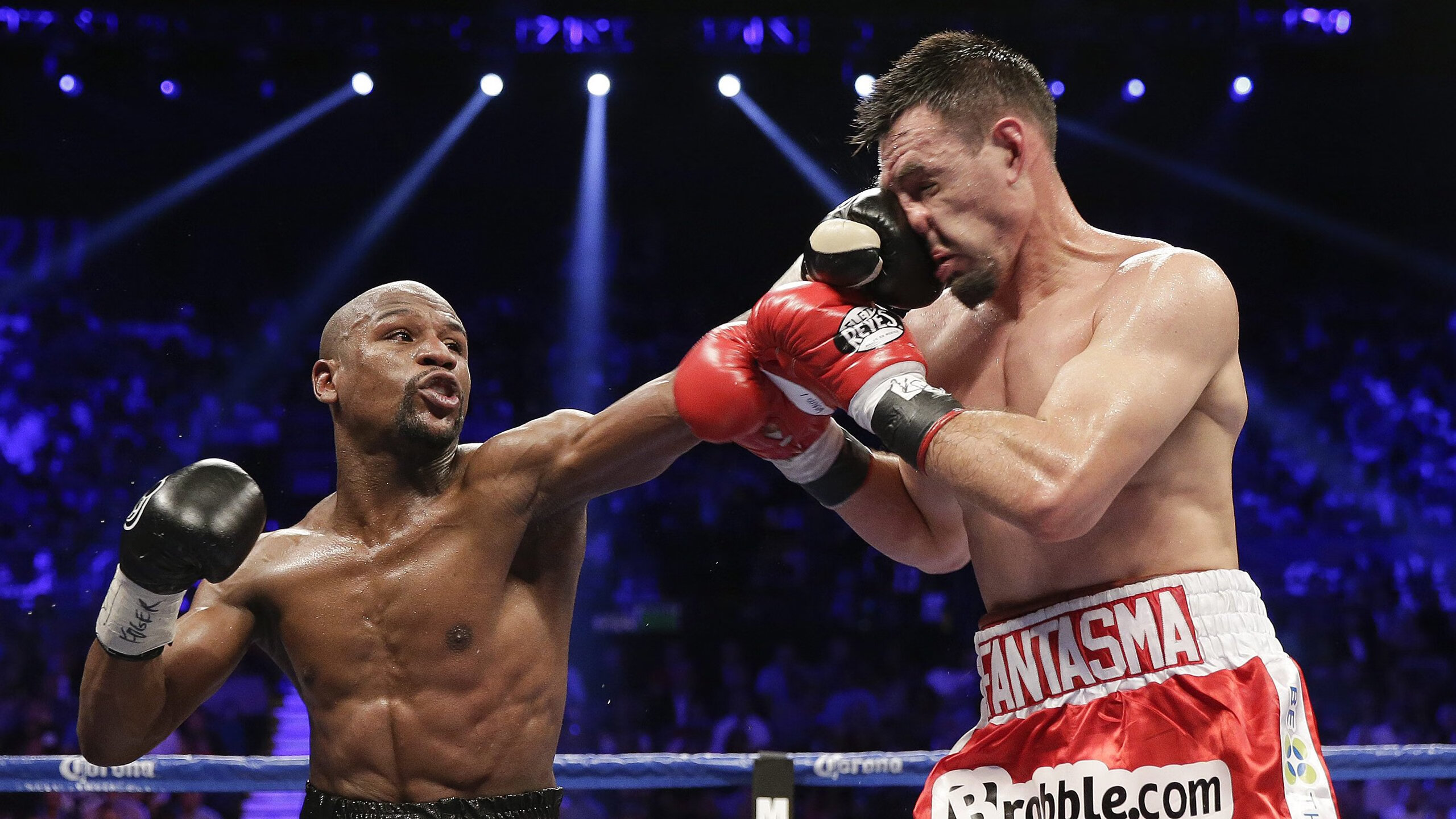 开云体育app-绝杀与统治，足球夜的双面盛宴—丹麦的逆袭与姆巴佩的加冕